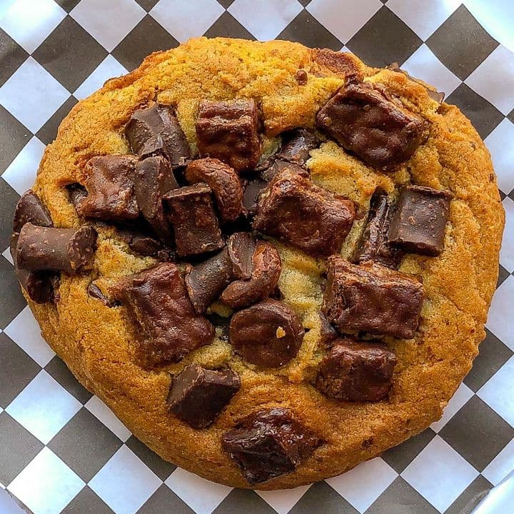 Homemade Chocolate Chip Cookie